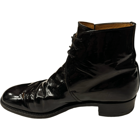 USED SANDERS ENAMELED LEATHER CHUKA BOOTS