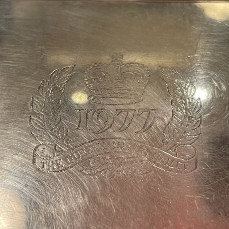 USED ANTIQUE ELIZABETH II SILVER JUBILEE 1977 JEWELRY BOX MADE IN ENGLAND
