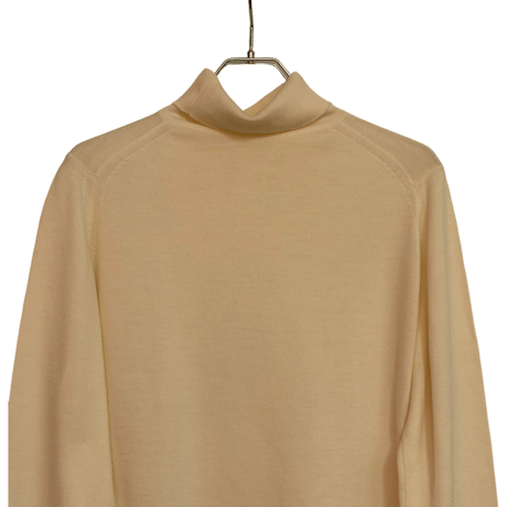 新品　JOHN SMEDLEY TURTLENECK KNIT SNOW WHITE  100% MERINO WOOL  "MADE IN ENGLAND"