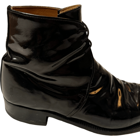 USED SANDERS ENAMELED LEATHER CHUKA BOOTS