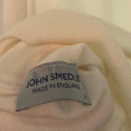 新品　JOHN SMEDLEY TURTLENECK KNIT SNOW WHITE  100% MERINO WOOL  "MADE IN ENGLAND"