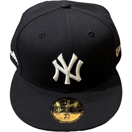 新品　NEW YORK YANKEES × MOMA NEW ERA 59FIFTY CAP