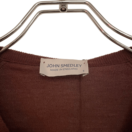 新品　JOHN SMEDLEY VNECK KNIT  100% MERINO WOOL  "MADE IN ENGLAND"