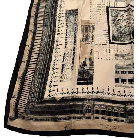 新品　THE MET(THE METROPOLITAN MUSEAM OF ART New York) SILK SCARF　MADE IN ITALY