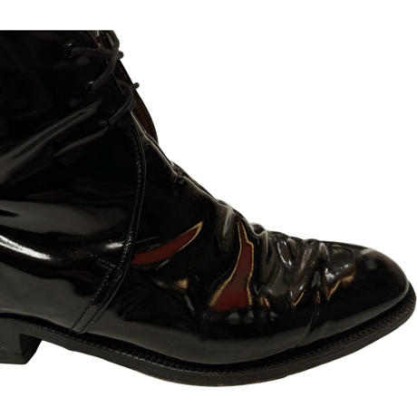 USED SANDERS ENAMELED LEATHER CHUKA BOOTS
