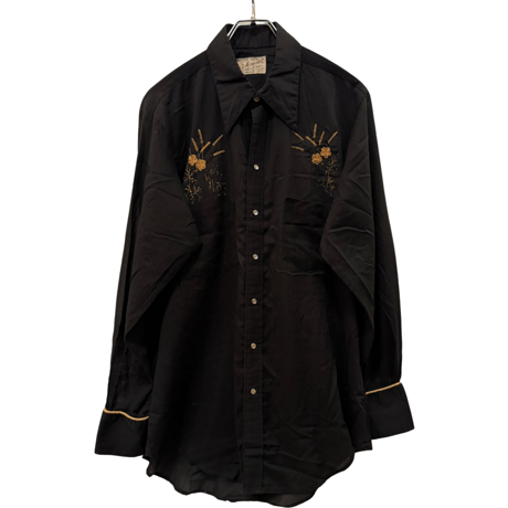 USED  1970's  EMBROIDRED ROCKMOUNT WESTERN SHIRTS