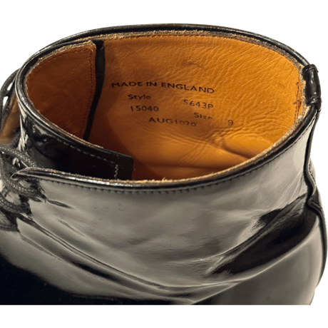 USED SANDERS ENAMELED LEATHER CHUKA BOOTS