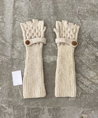"Gaijin Made" knit glove