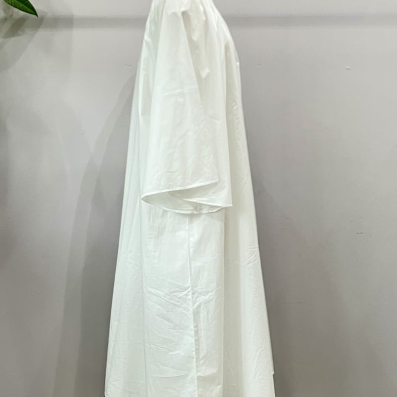 UNIVERSAL TISSU ナチュラルタイプライターギャザーフレアシャツ