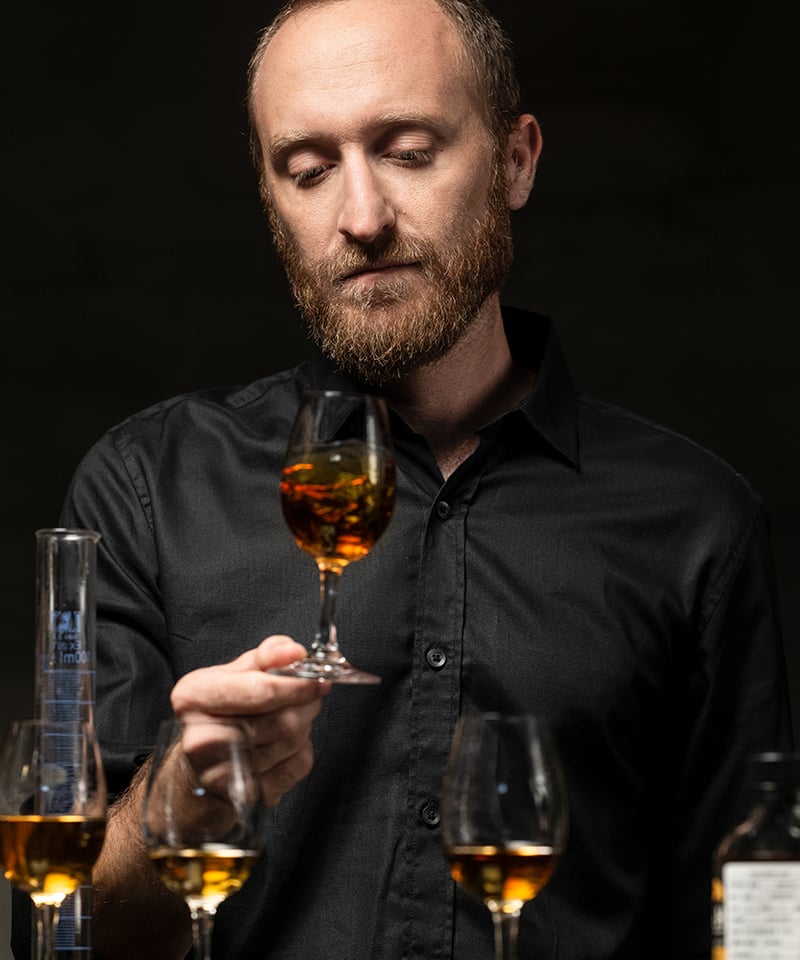 ラム樽でフルマチュレーション】M&H APEX Rum Cask 700ml, 57.1%