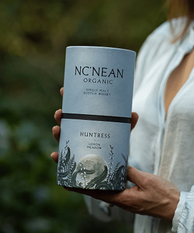 本日限定値下げ！ 激レア ノーバイトコラボ オーバーザムーン ニンナ New!! ノックニーアンの実験「ハントレス」シリーズの2025年版！】NC