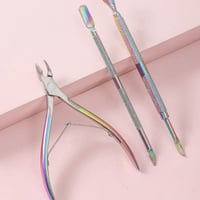 甘皮ニッパーとネイルプッシャー2本