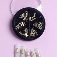 ネイルパーツ【アルファベット形】A〜Z26個入り