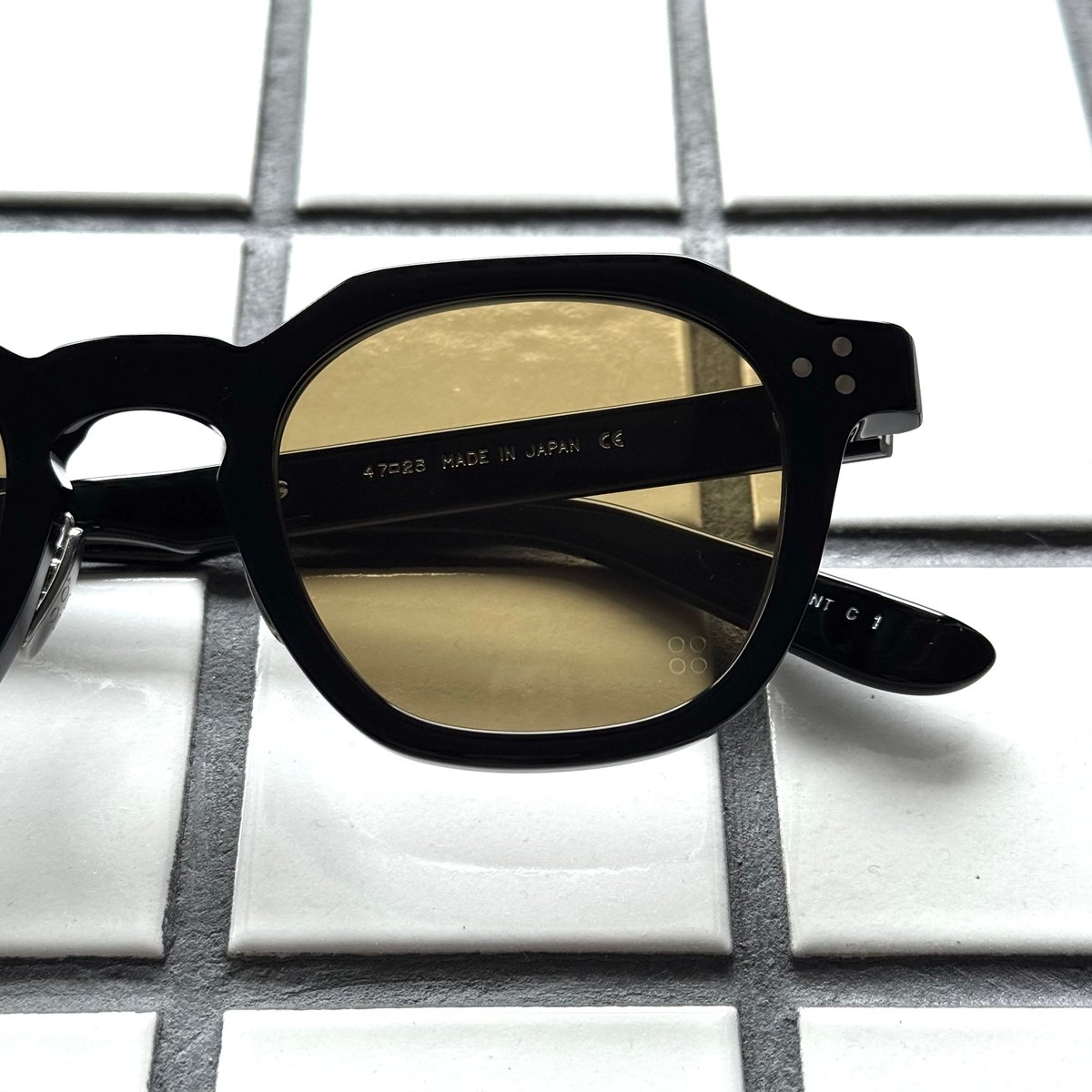 YELLOWS PLUS GRANT カラーレンズ度無し YELLOWS PLUS/GRANT/col.1(Black) | Eureka optici