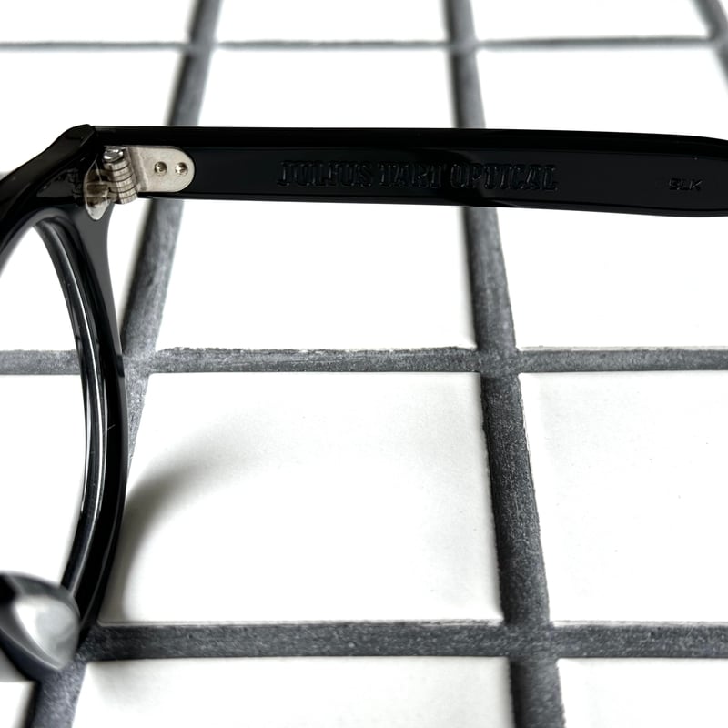 JULIUS TART OPTICAL/AR/46-22/Black | Eureka op