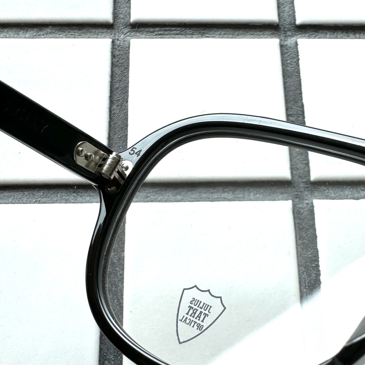 JULIUS TART OPTICAL/HOLLY/Black | Eureka optici
