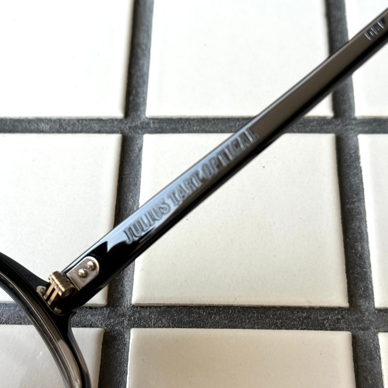 JULIUS TART OPTICAL/HOLLY/Black Fade | Eureka o