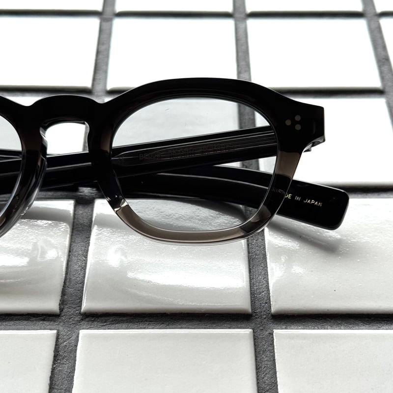BLANC.. | 817 BLANC LNT/BE008/BLK.GRD | Eureka
