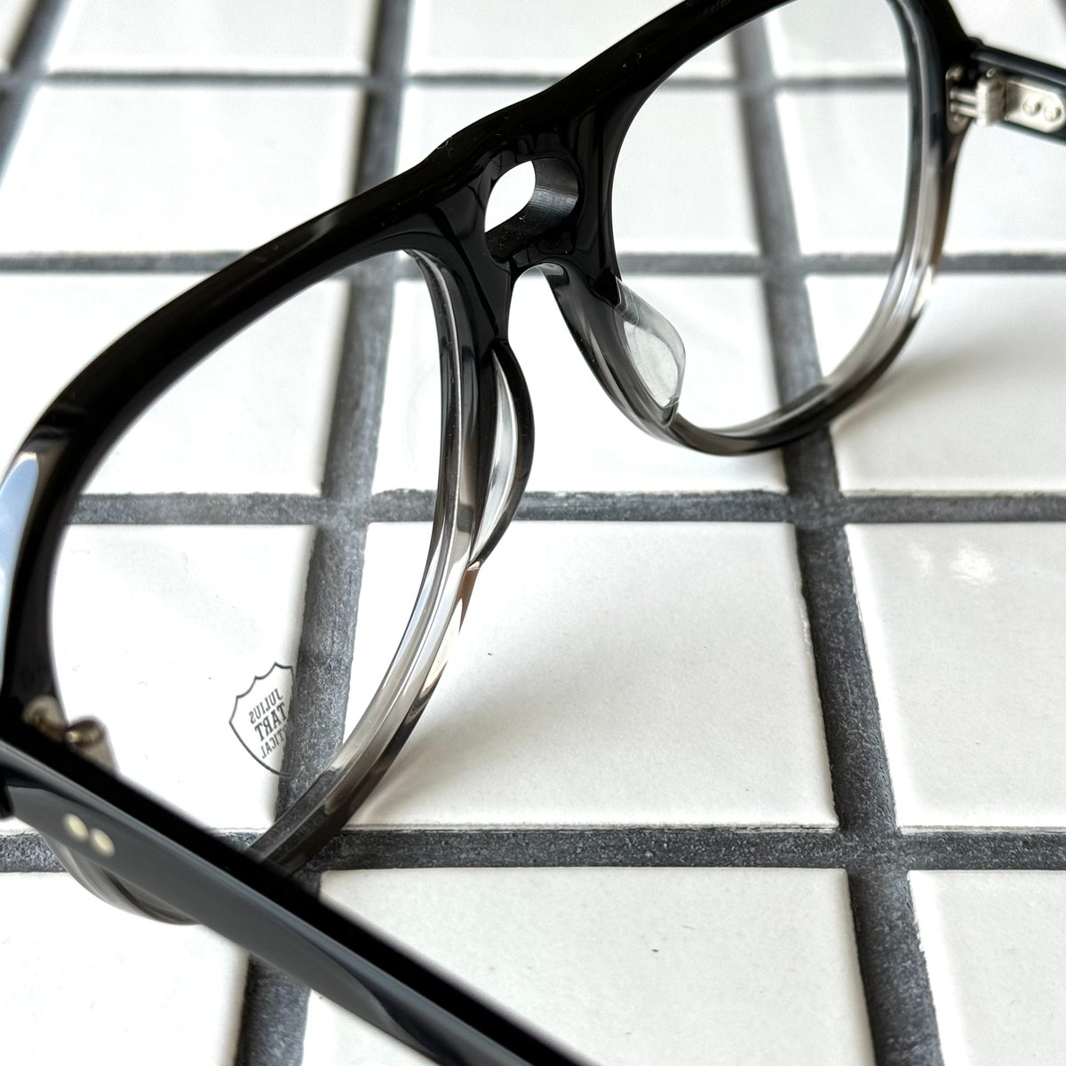 JULIUS TART OPTICAL/HOLLY/Black Fade | Eureka o