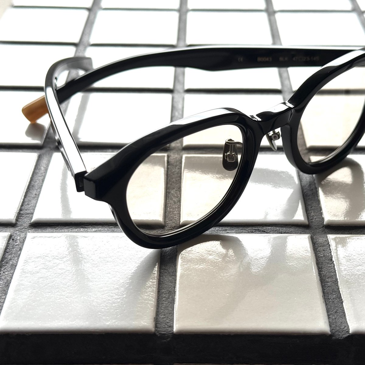 BLANC.. /B0043/BLK | Eureka optician