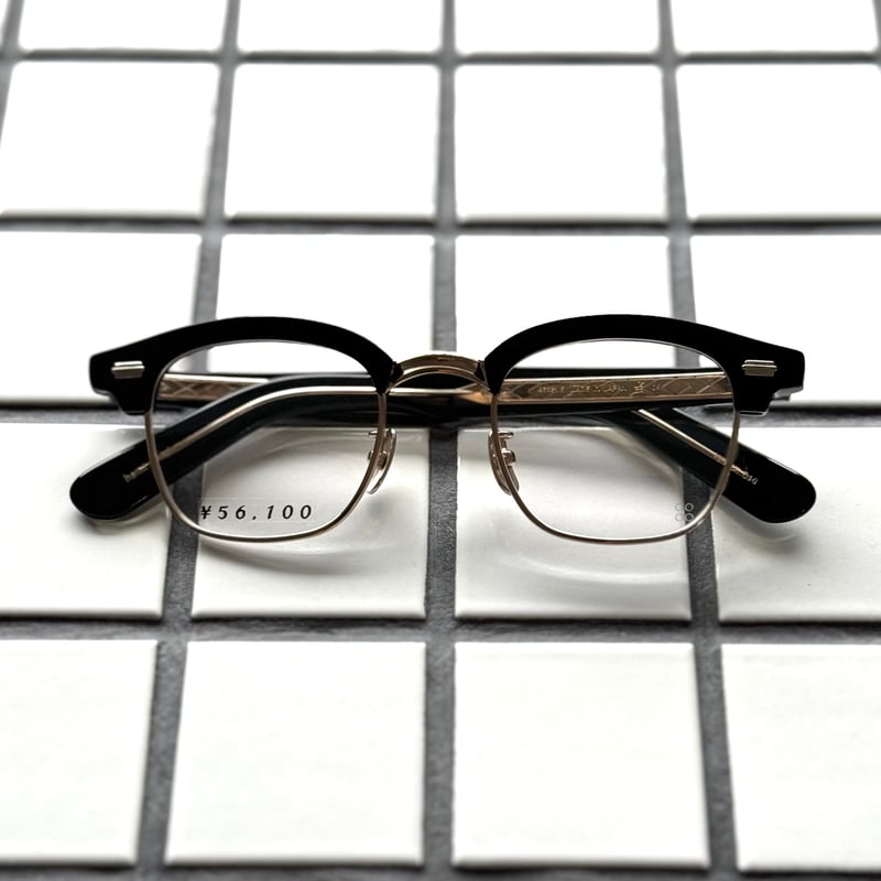 YELLOWS PLUS/KENRICK/col.1G (Black/Gold) | Eure