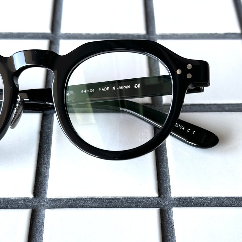 YELLOWS PLUS/BECCA/col.1 (Black) | Eureka optic