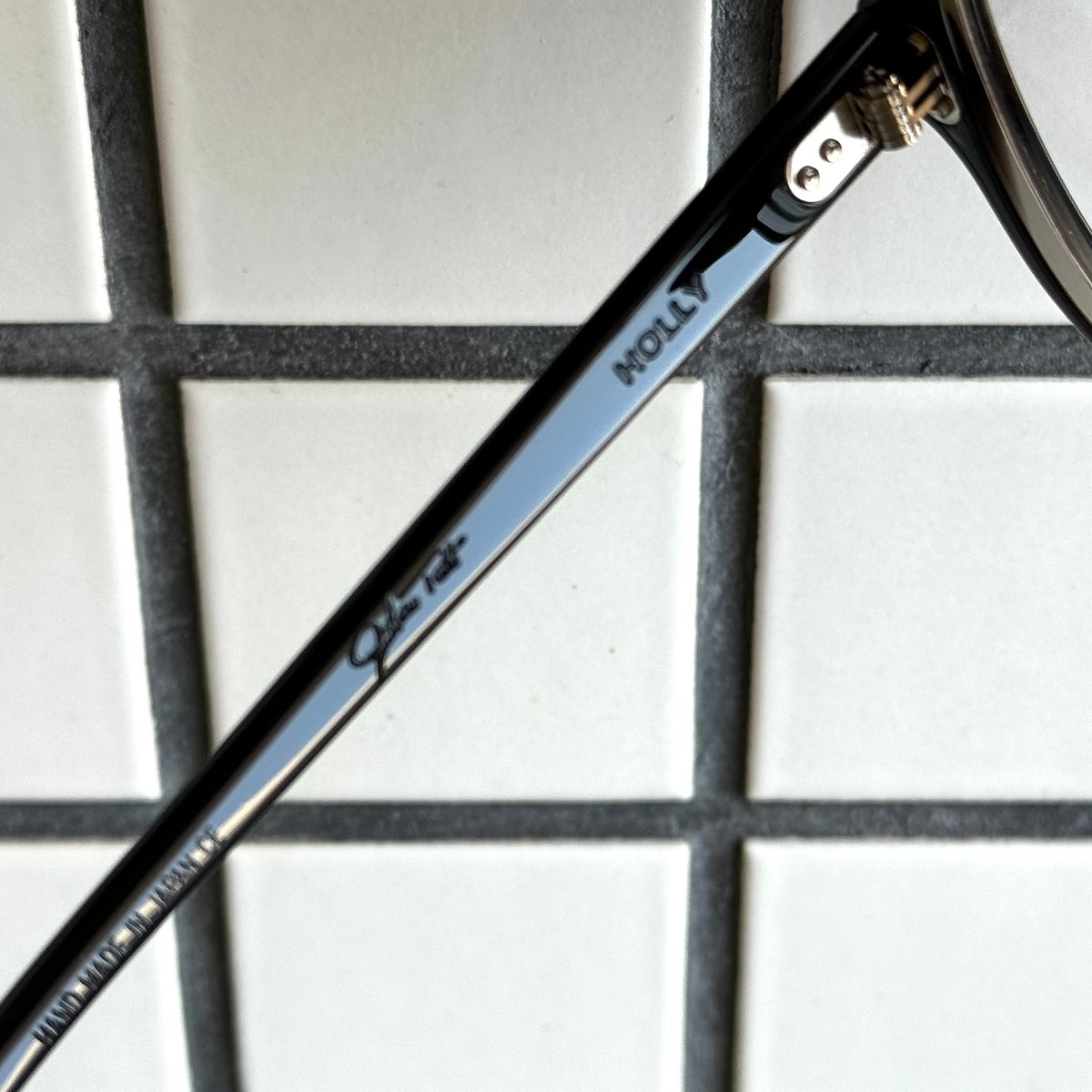 JULIUS TART OPTICAL/HOLLY/Black Fade | Eureka o