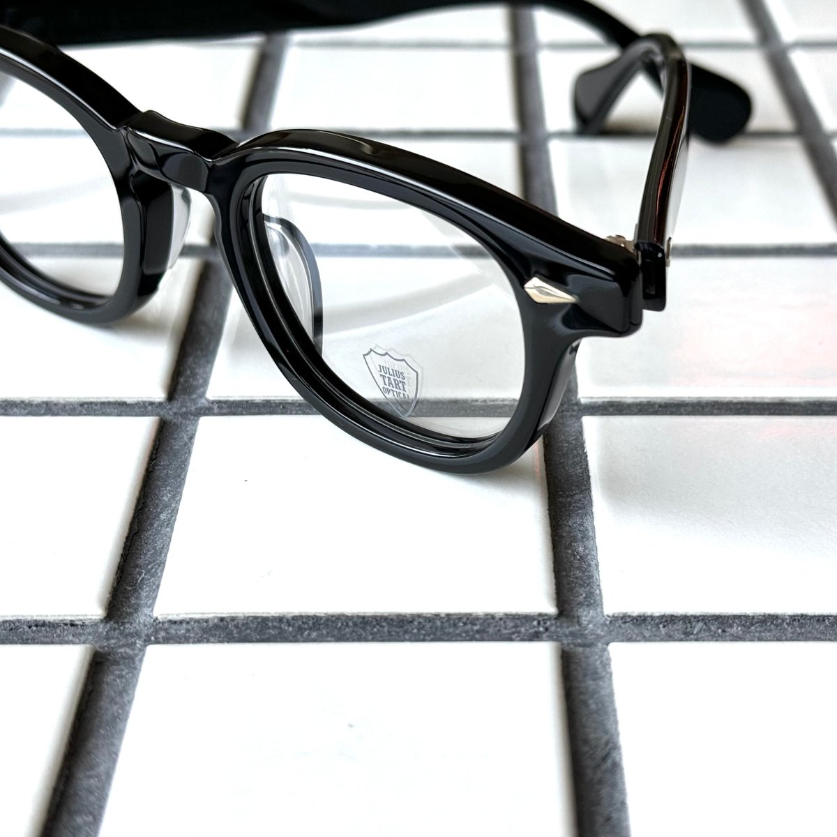 JULIUS TART OPTICAL/AR/44-22/Black | Eureka op...