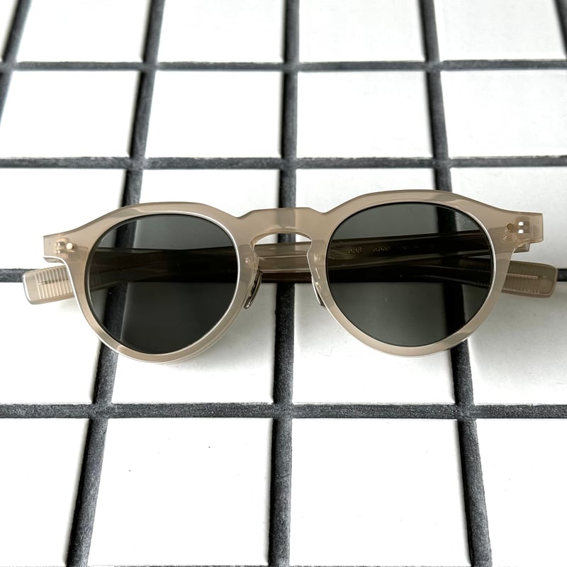 EYEVAN7285/358 SUN/c.335 | Eureka optician's SHOP EYEVAN7285/358 SUN/c.335 | Eureka optician's SHOP
