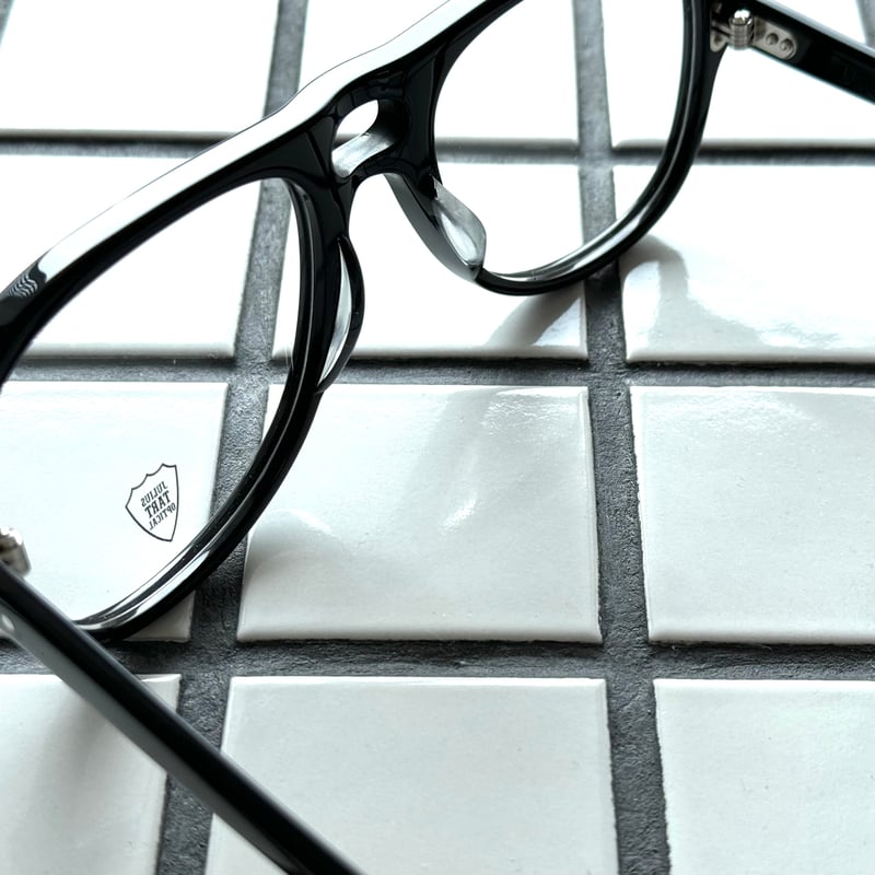 JULIUS TART OPTICAL/HOLLY/Black | Eureka optici