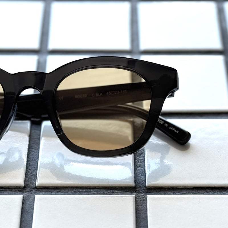 BLANC.. /B0039/C.BLACK | Eureka optician