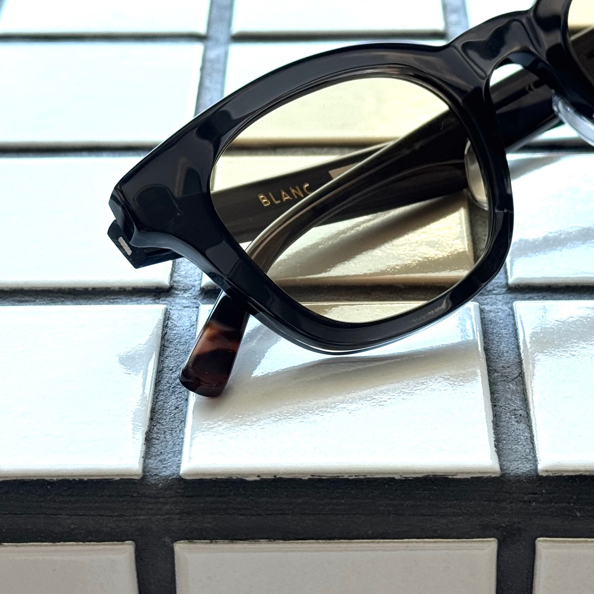 BLANC.. /B0039/C.BLACK | Eureka optician