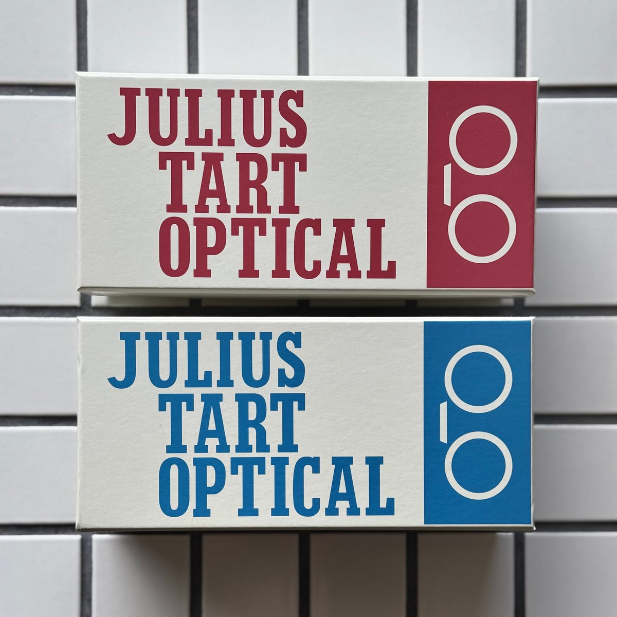 JULIUS TART OPTICAL/AR/44-22/Black | Eureka op