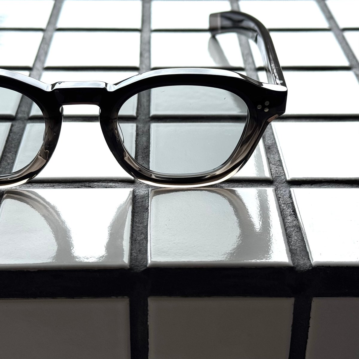 BLANC.. | 817 BLANC LNT/BE008/BLK.GRD | Eureka