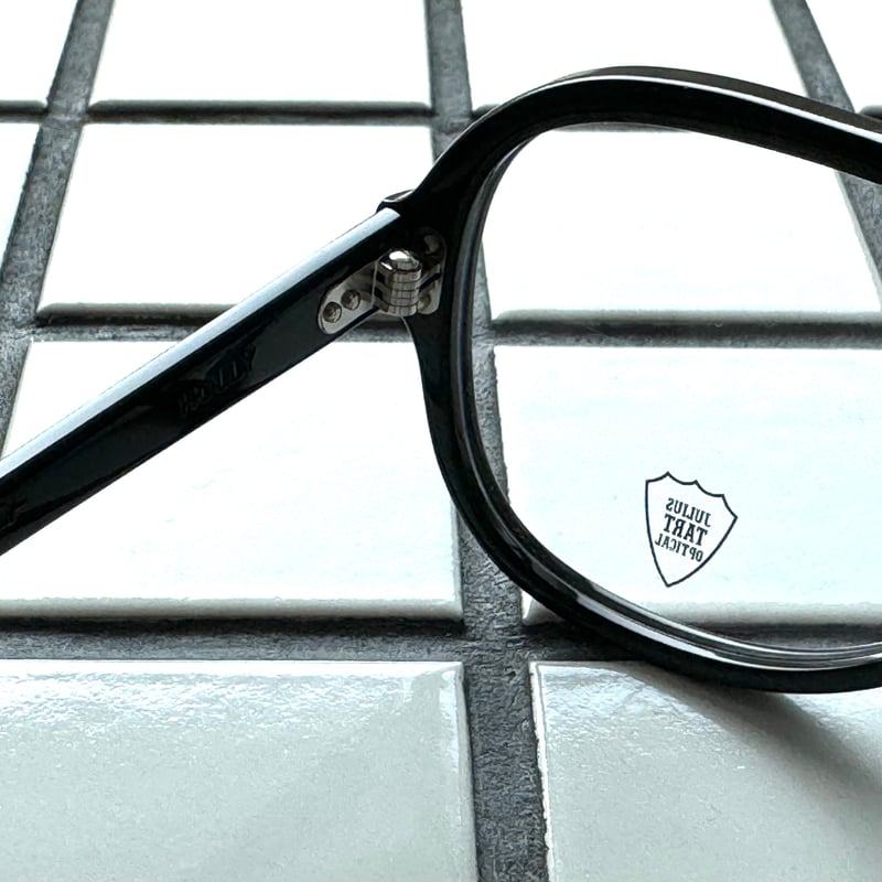 JULIUS TART OPTICAL/HOLLY/Black | Eureka optici