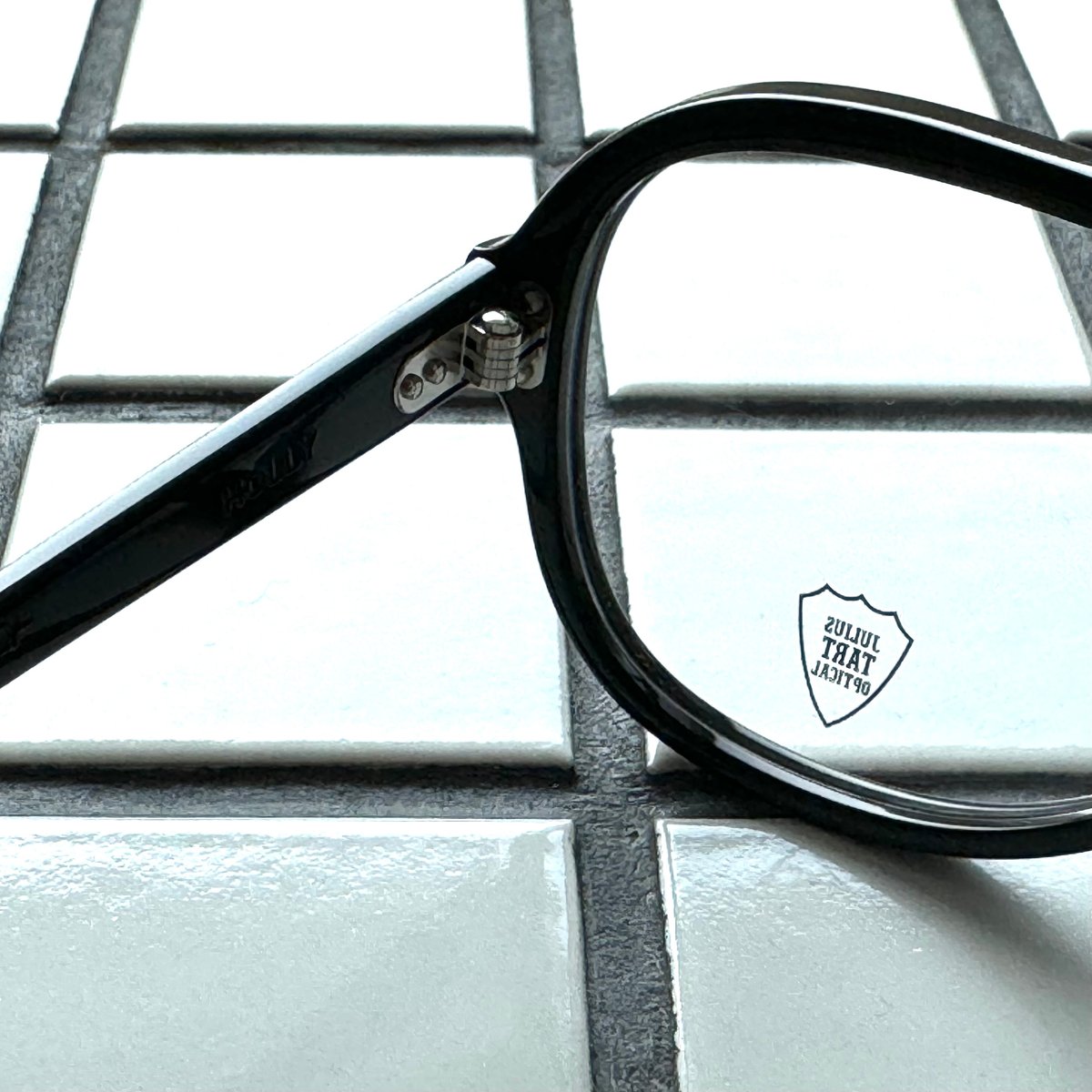 JULIUS TART OPTICAL/HOLLY/Black | Eureka optici