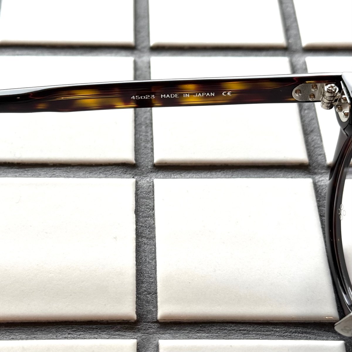 YELLOWS PLUS/NAOMI/col.224(Dark Turtle) | Eurek