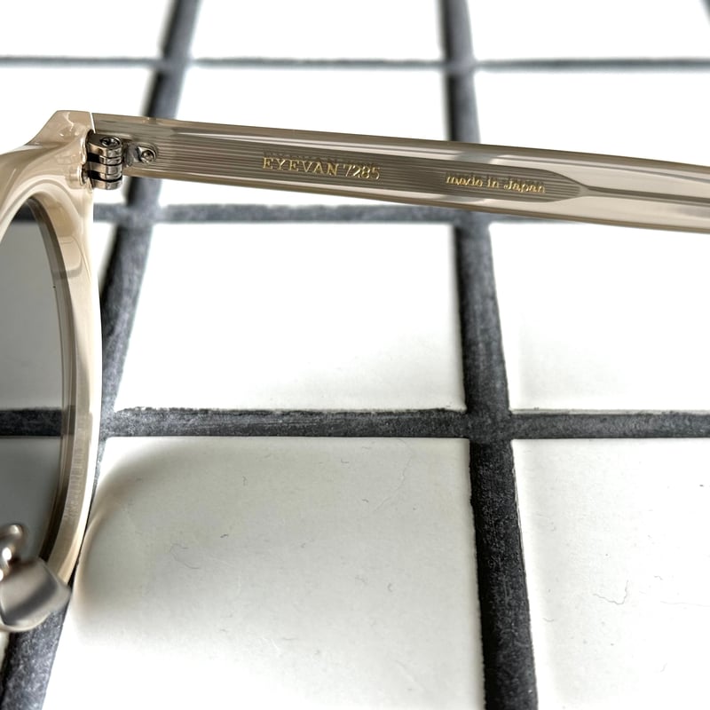 EYEVAN7285/358 SUN/c.335 | Eureka optician's SHOP EYEVAN7285/358 SUN/c.335 | Eureka optician's SHOP