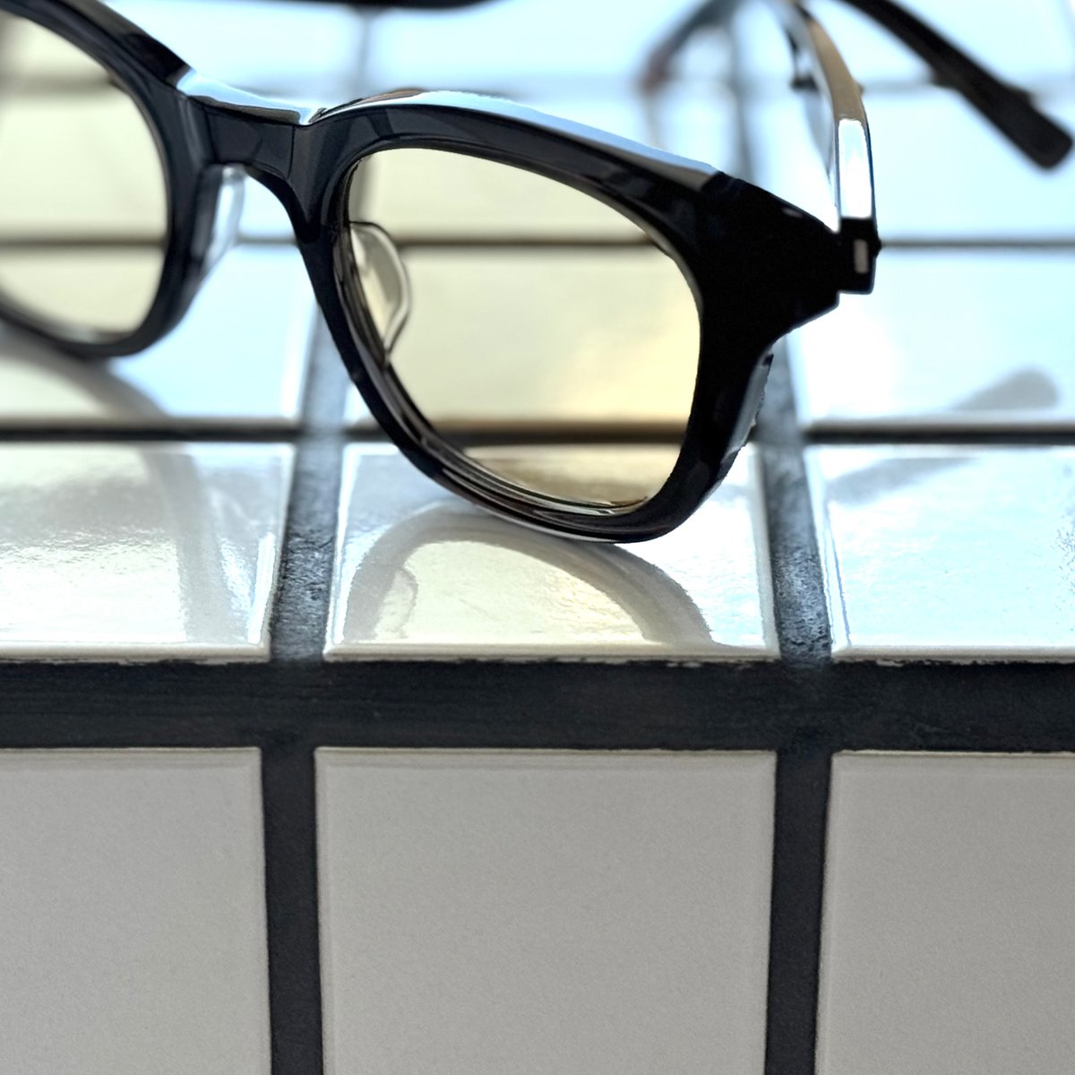 BLANC.. /B0039/C.BLACK | Eureka optician