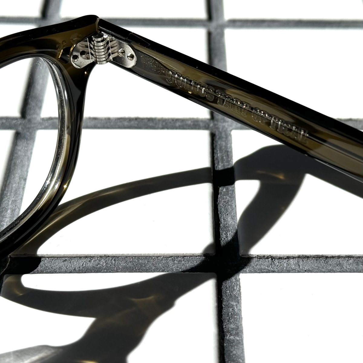 JULIUS TART OPTICAL/AR/46-22/Olive Green Sasa | JULIUS TART OPTICAL/AR/46-22/Olive Green Sasa |