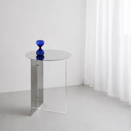 「T」TABLE
