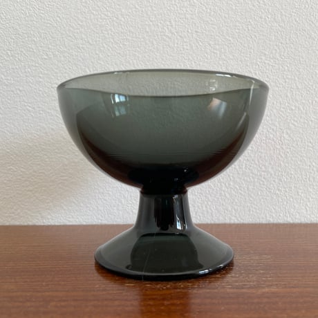 1956 Saara Hopea Nuutajarvi Finland Ice cream glass bowl 5379 サーラ・ホペア ヌータヤルヴィ アイスクリームグラス グレー❶