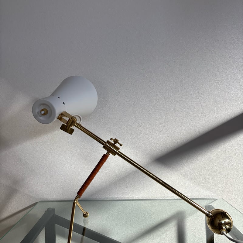 Tapio Wirkkala タピオ・ヴィルカラ INNOLUX テーブルランプ ホワイト |