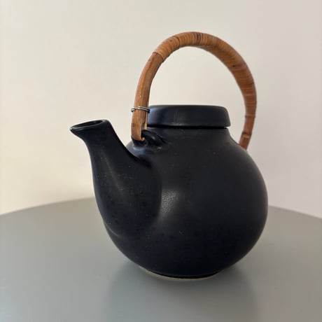 ▲ARABIA GA1 Tea pot 1955 Ulla Procope Black