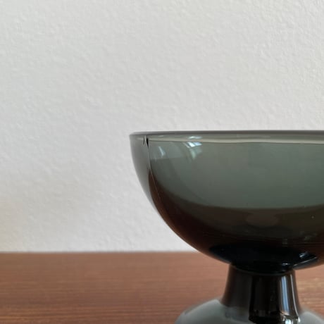 1956 Saara Hopea Nuutajarvi Finland Ice cream glass bowl 5379 サーラ・ホペア ヌータヤルヴィ アイスクリームグラス グレー❶