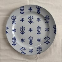 ARABIA Birger Kaipiainen "Tapestry" rimmed plate❶