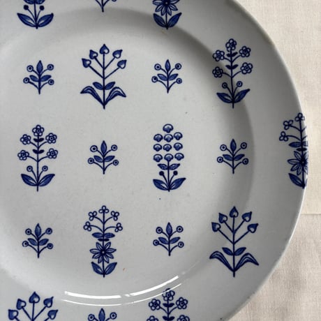 ARABIA Birger Kaipiainen "Tapestry" rimmed plate❶