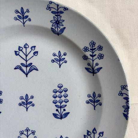 ARABIA Birger Kaipiainen "Tapestry" rimmed plate❷