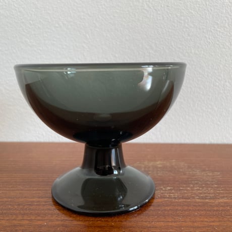 1956 Saara Hopea Nuutajarvi Finland Ice cream glass bowl 5379 サーラ・ホペア ヌータヤルヴィ アイスクリームグラス グレー❶