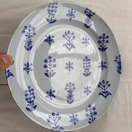 ARABIA Birger Kaipiainen "Tapestry" rimmed plate❶